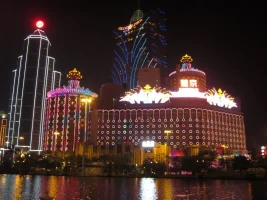 Casino Lisboa Floating: Казино на плавучей платформе в гавани Макао